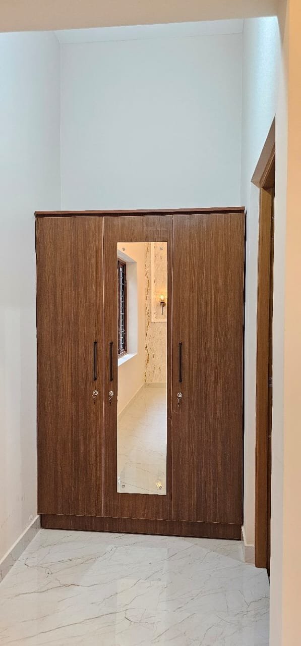 KOOTHATUKULAM 10318, 4