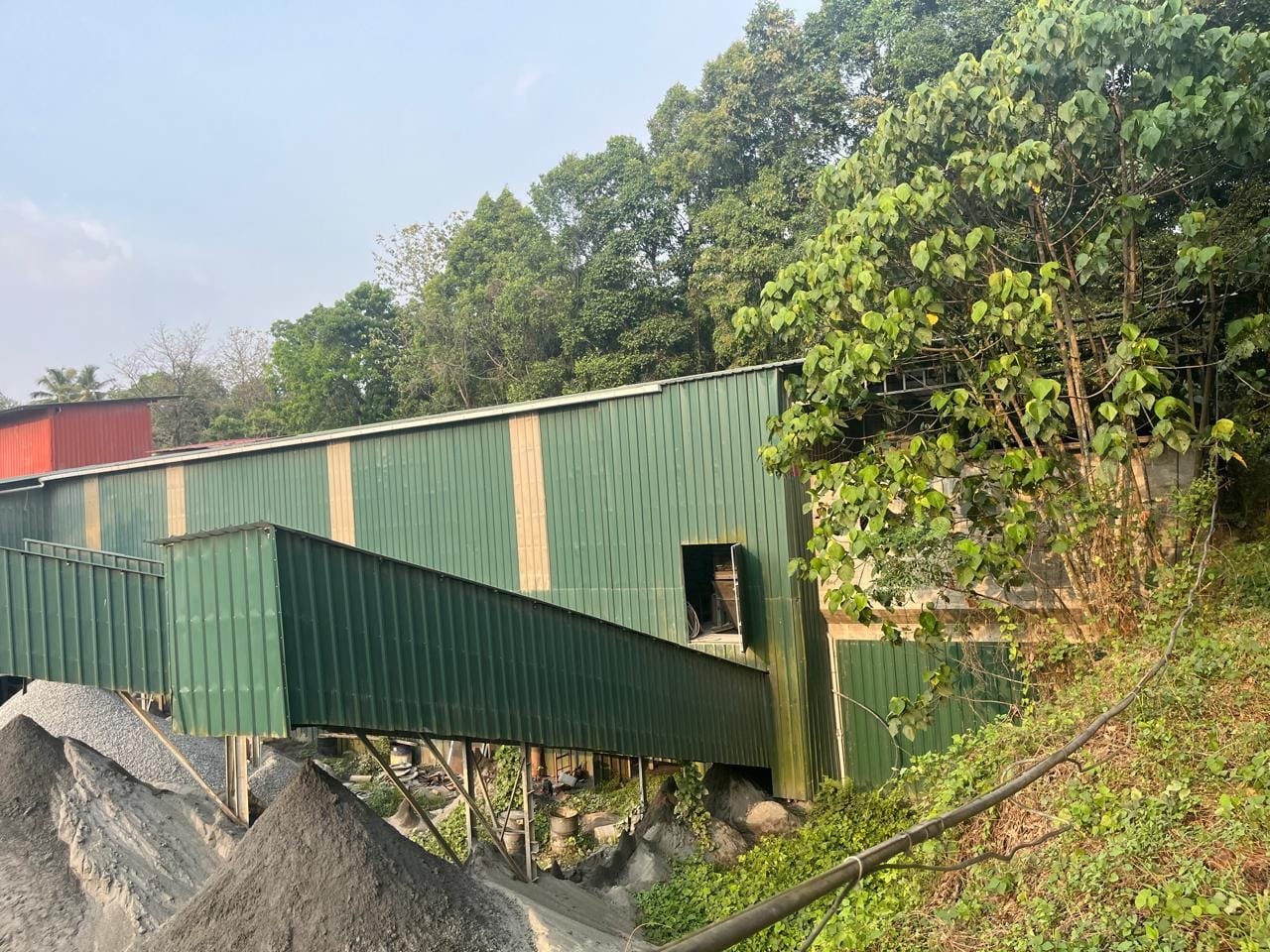 KURUPPUMPADY 10390 1